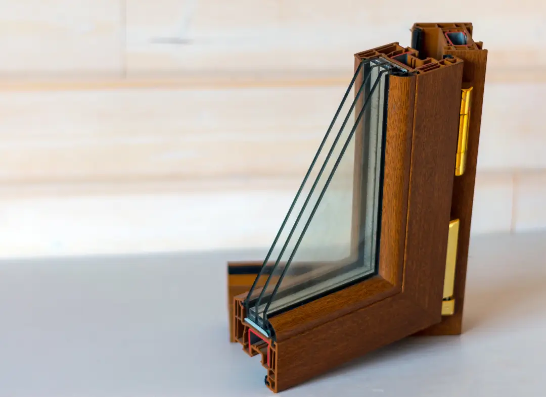 Installation de fenêtre en bois sur mesure Sorgues